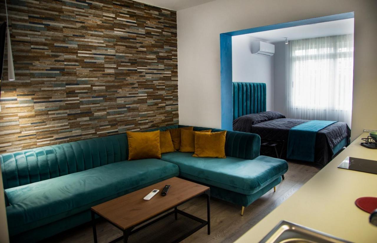 Lucas Central Premium Studios Tirana Exterior foto